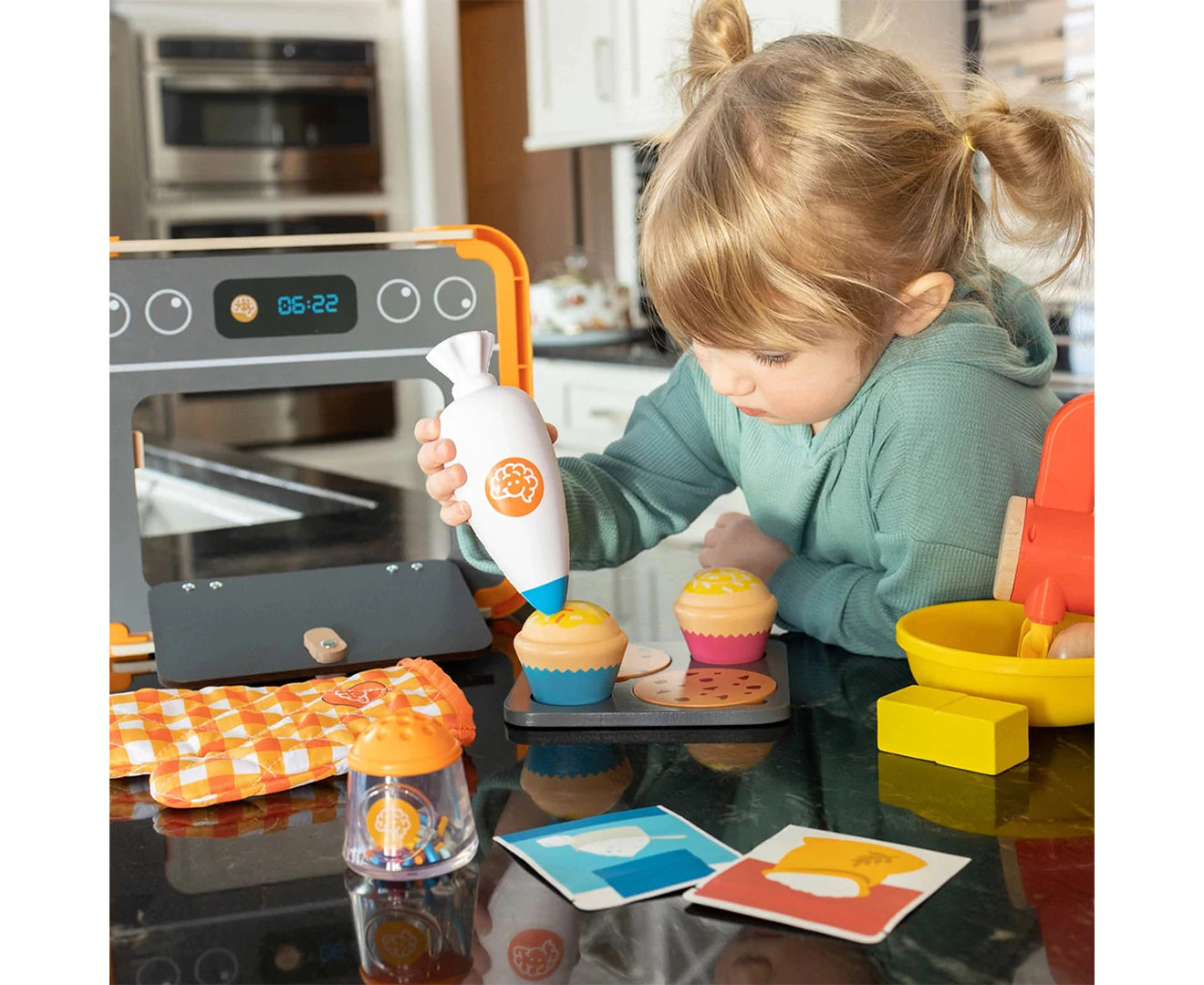 Pretendables Bakery Set (Pretend Play)- Fat Brain Toys