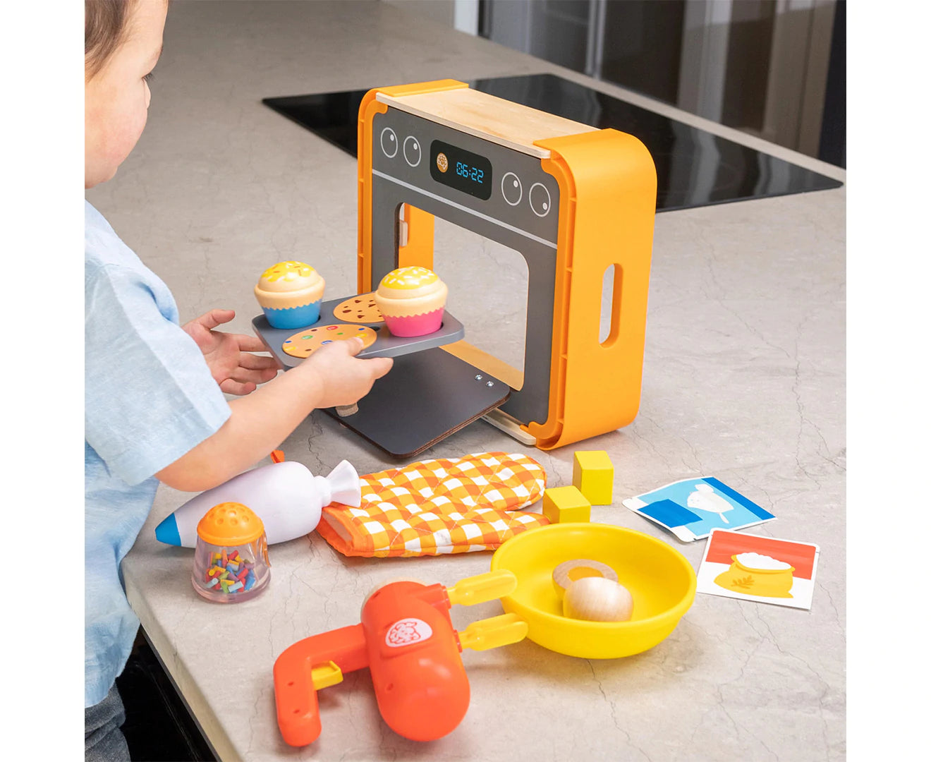 Pretendables Bakery Set (Pretend Play)- Fat Brain Toys